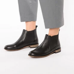 Flache Casual Leder Chelsea Boots -Ausgewählte Fashion Boots-Geschäfte 20040847 02